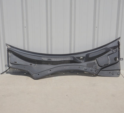 14-17 Maserati Ghibli Windshield Wiper Cowl Trim Cover Panel Black 670010468 OEM
