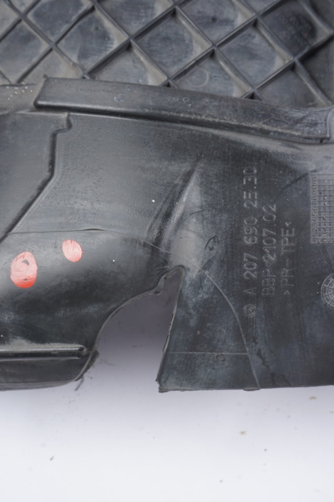 14-17 Mercedes W207 E350 E550 E400 Front Right Fender Liner Splash Shield Oem