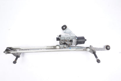 2018 - 2023 BMW X2 FRONT WINDSHIELD WIPER LINKAGE W/ MOTOR OEM 7429701
