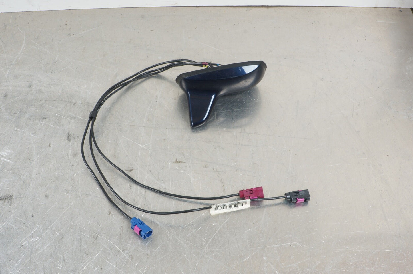 07-13 Mercedes W221 S400 S550 S350 Top Roof Shark Fin Radio Antenna GPS OEM