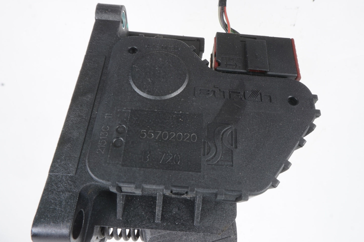 2014 - 2017 Fiat 500L Gas Pedal Accelerator 55702020 OEM