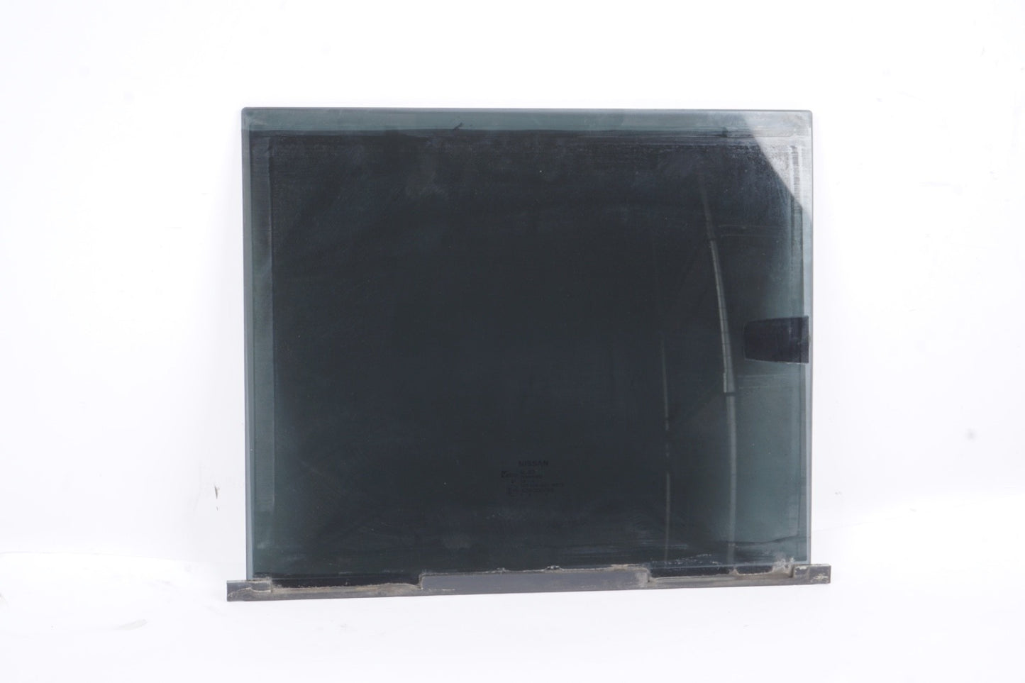 2016-2023 Nissan Titan XD Rear Back Center Window Glass Tempered OEM