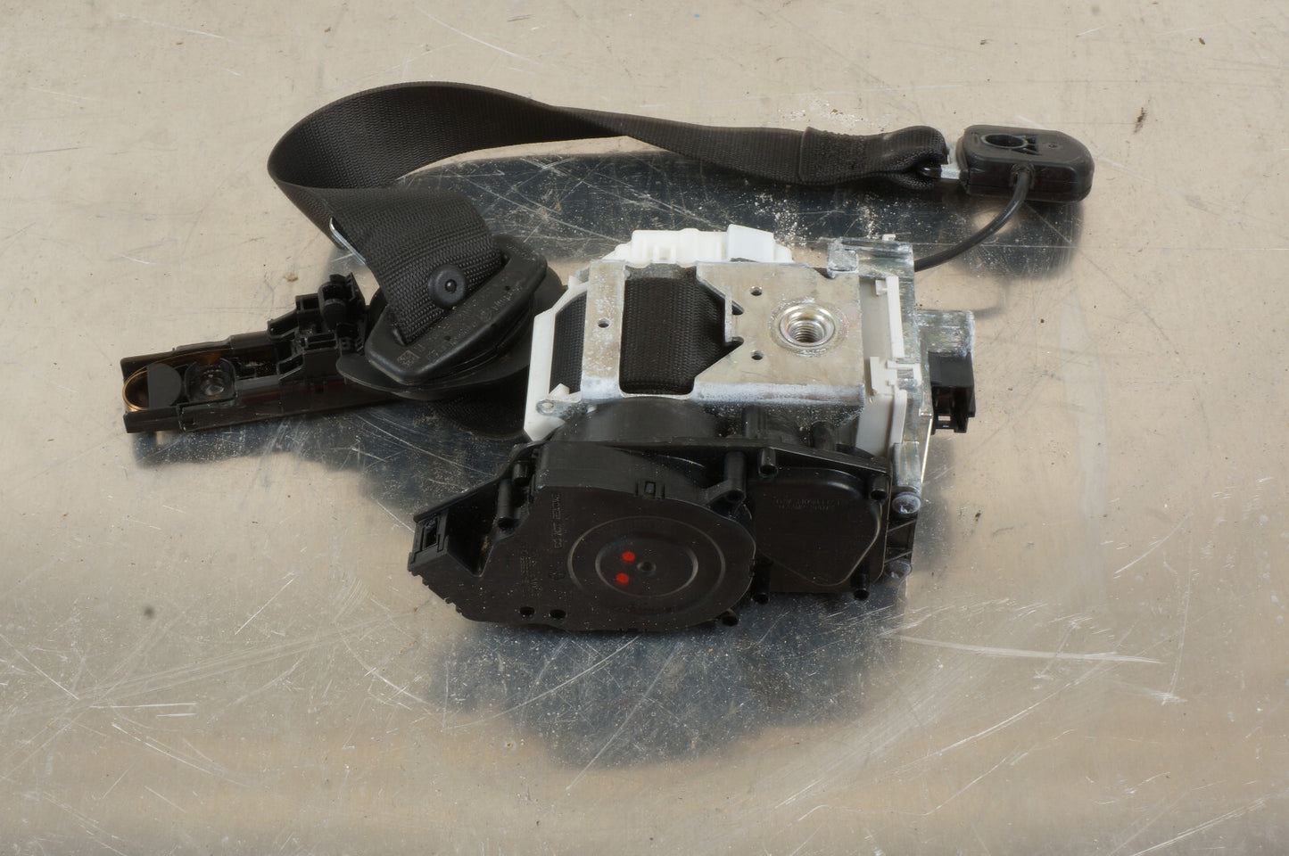 07-09 MERCEDES S550 W221 FRONT RIGHT PASSENGER SIDE SEAT BELT RETRACTOR  OEM