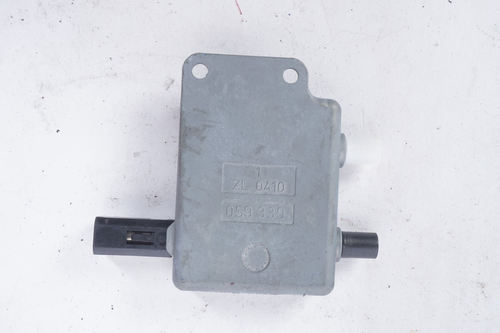 08-14 Mercedes C250 C300 C350 Radio Antenna Splitter OEM