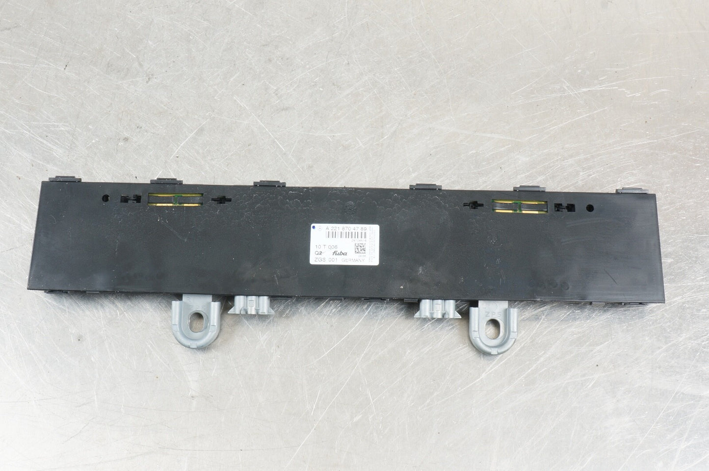 07-13 Mercedes W221 S550 S63 AMG Rear Roof Antenna Amplifier Amp 2218704789 OEM