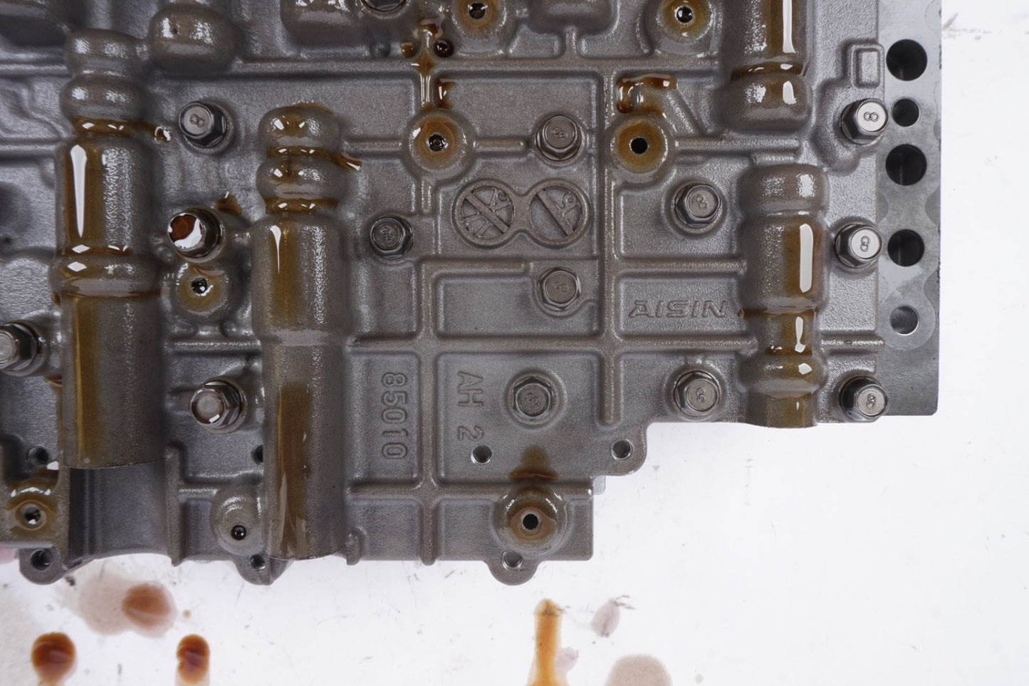 11-14 Porsche Cayenne 958 4.8L Transmission Valve Body OEM