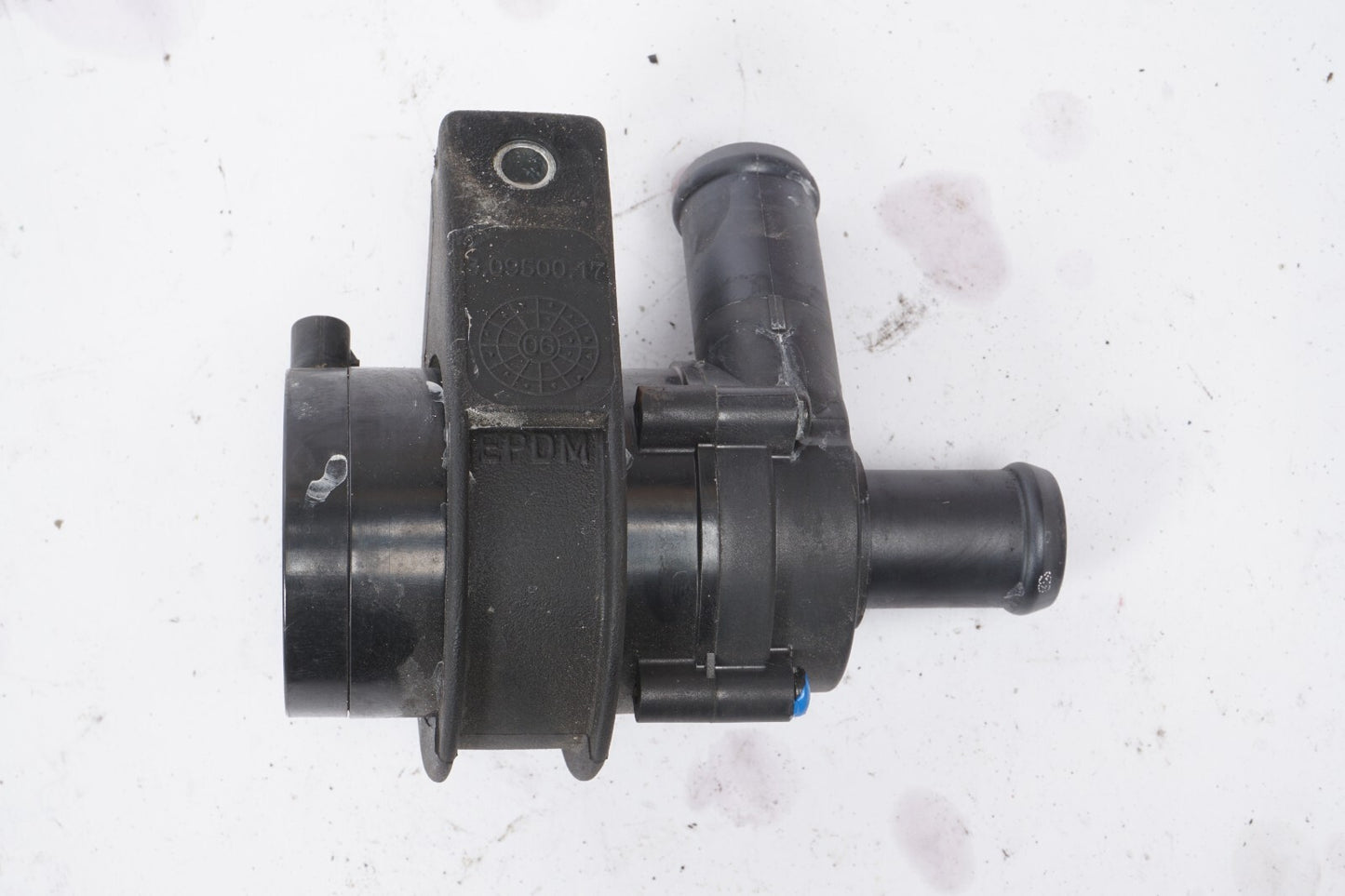 14-17 Mercedes S550 W222 Circulation Pump A2228350264 OEM