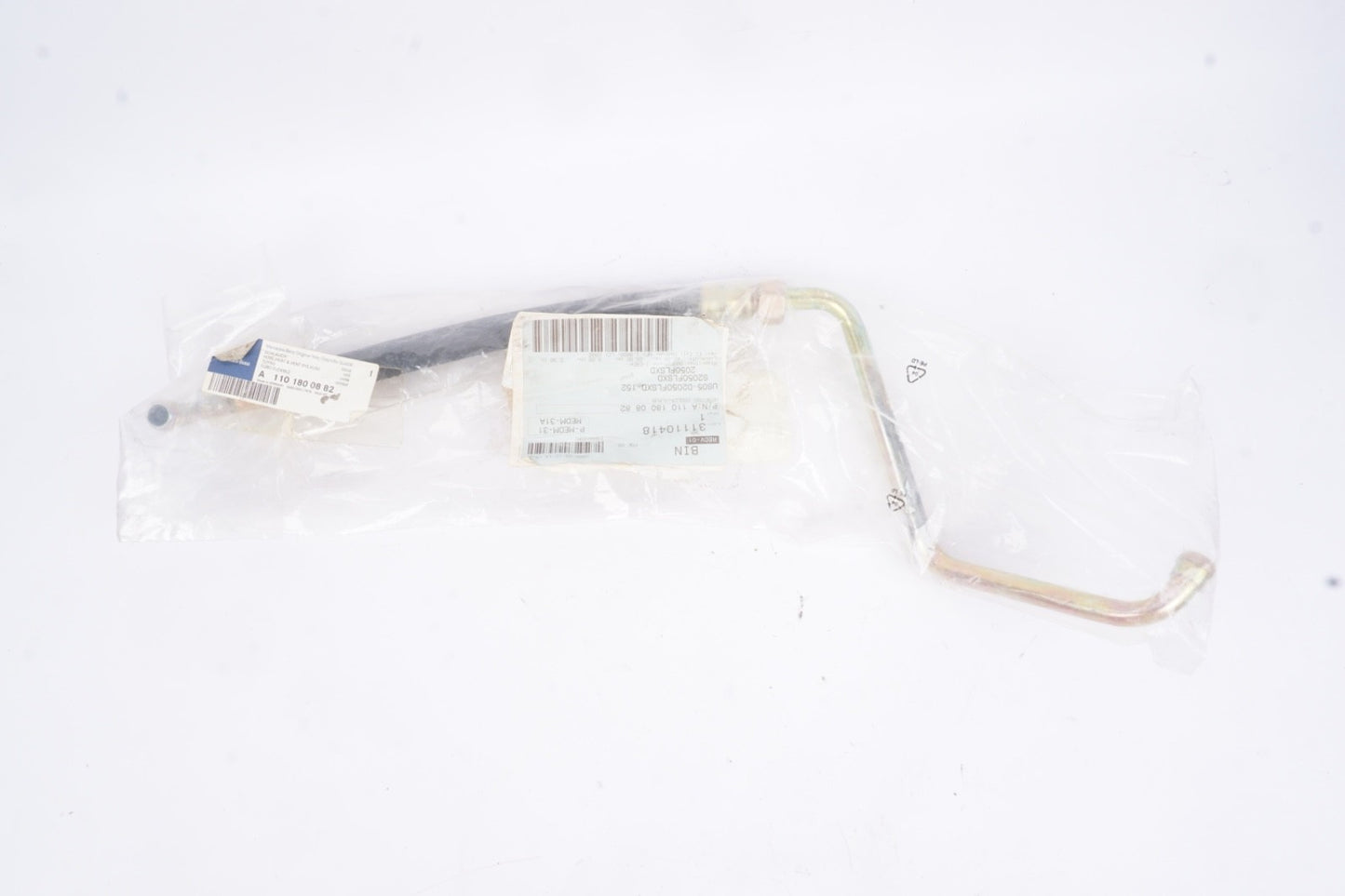 Lower oil cooler line for the M110.994   W460 G-Class A1101800882
