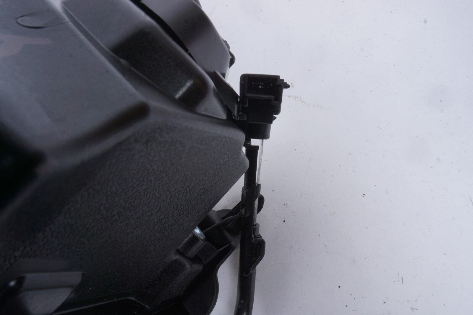 2021 - 2023 Polestar 2 Gear Shifter Selector Base 31694747 OEM