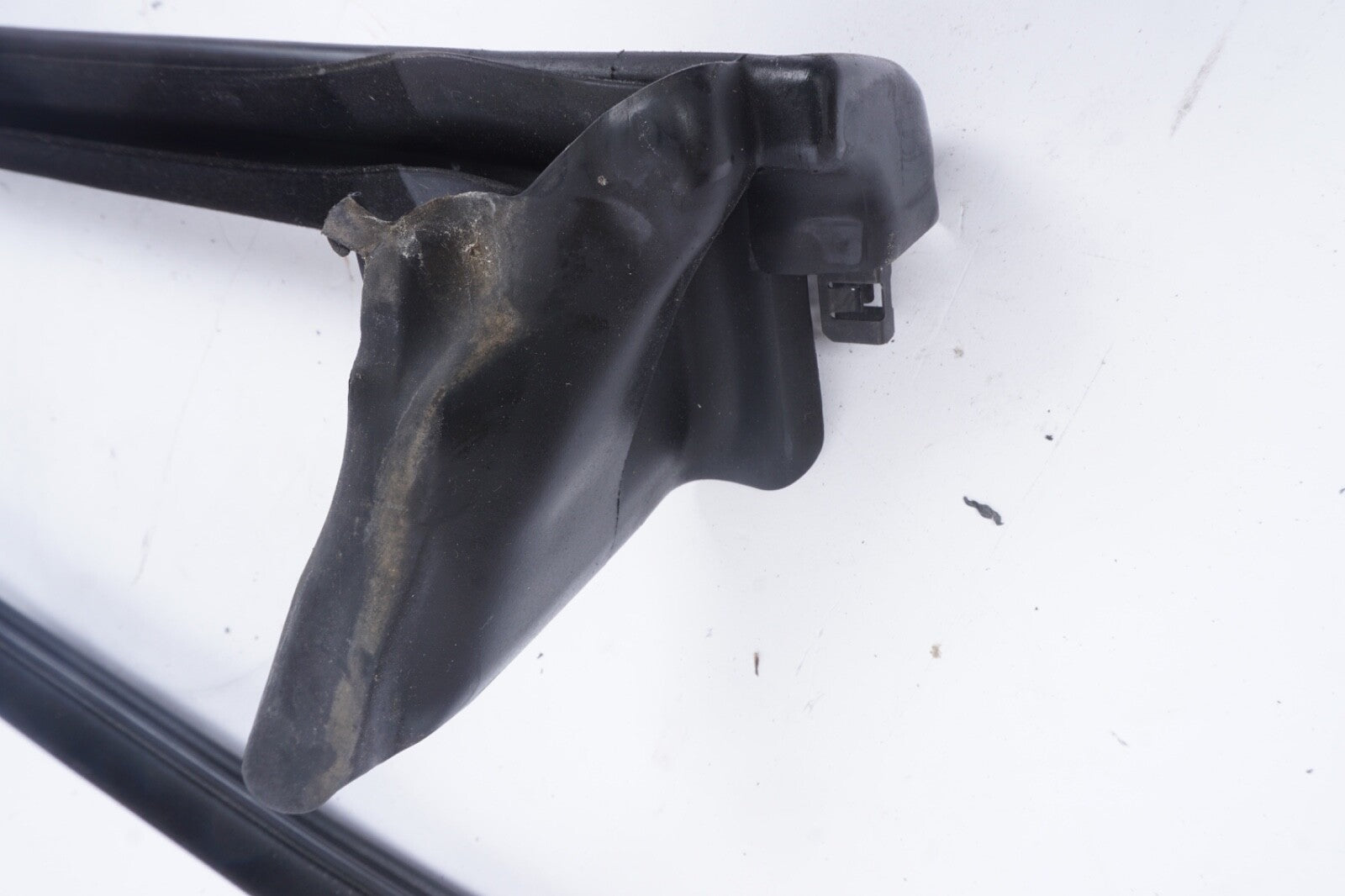 2011-2014 MERCEDES E350 CONVERTIBLE REAR QUARTER RUBBER SEAT LEFT & RIGHT