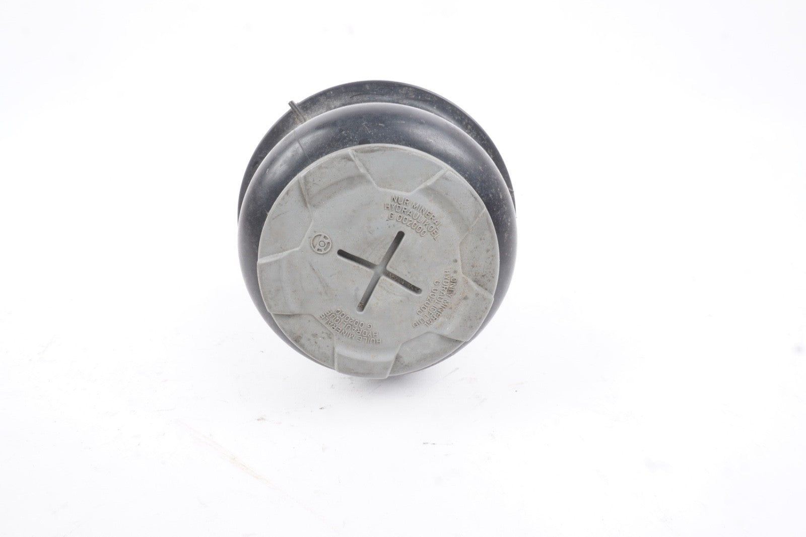 2005 - 2008 Audi A6 Quattro 4.2L Power Steering Reservoir Tank