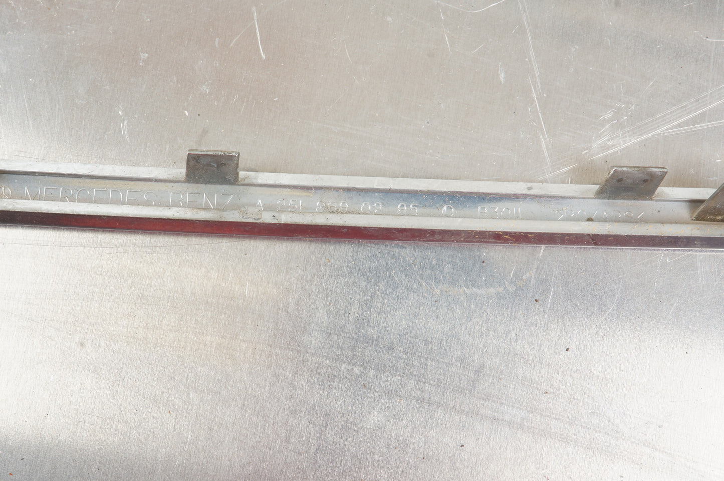 06-10 MERCEDES R350 R500 FRONT GRILL MOLDING STRIPS SET OF 5 OEM