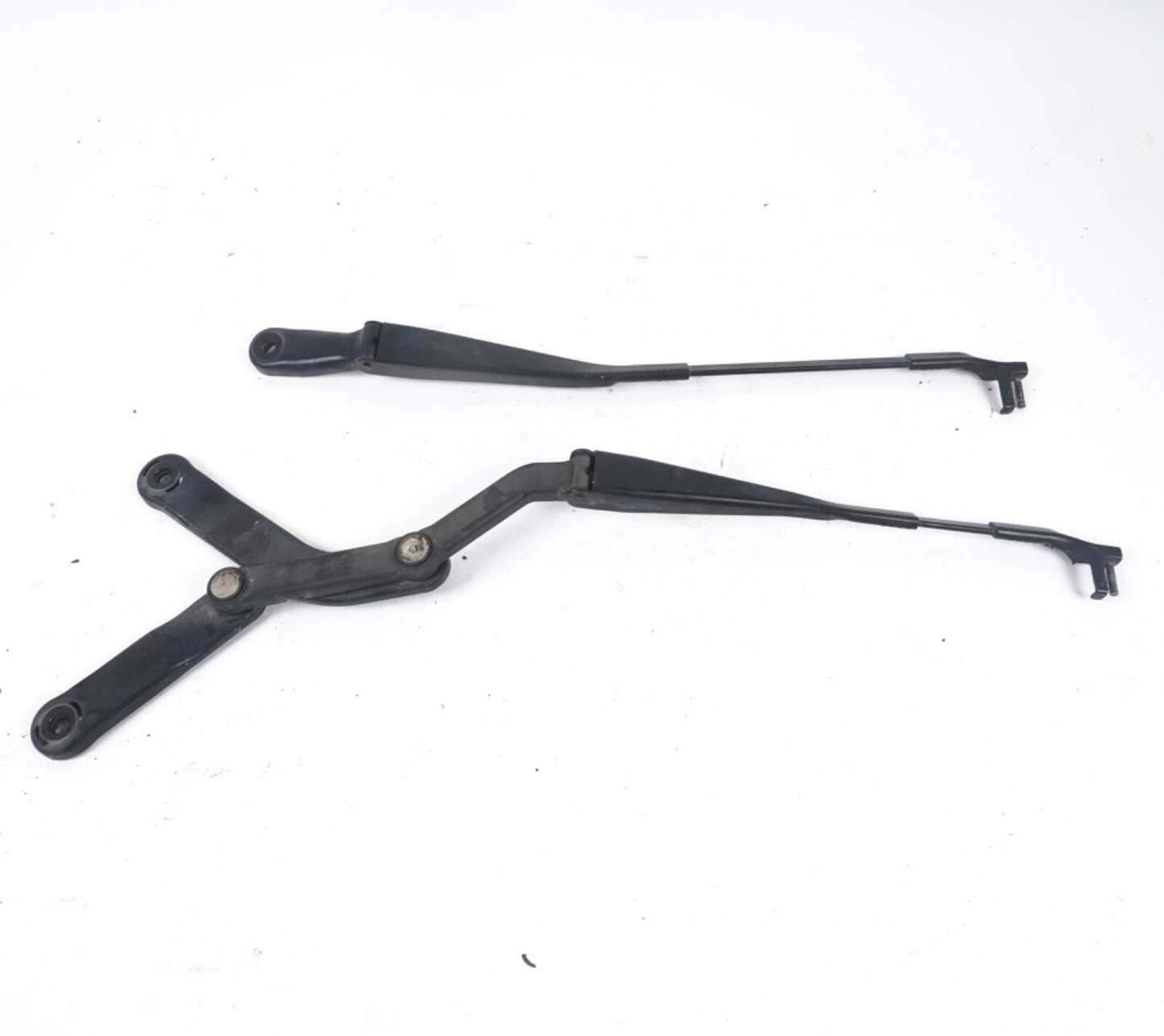 03-06 MERCEDES R230 SL500 FRONT RIGHT / LEFT WINDSHIELD WIPER ARM SET PAIR OEM