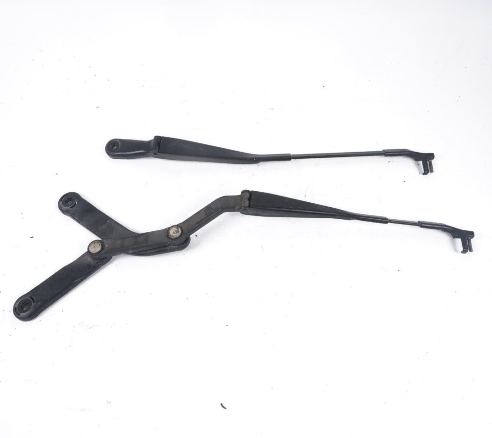03-06 MERCEDES R230 SL500 FRONT RIGHT / LEFT WINDSHIELD WIPER ARM SET PAIR OEM