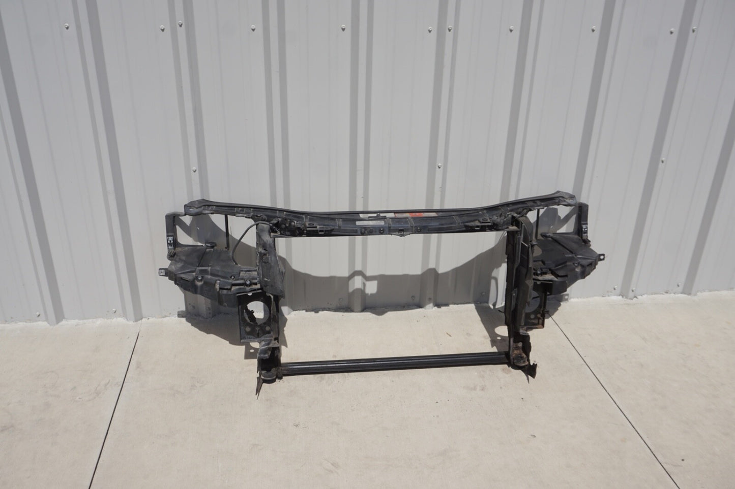 06-10 AUDI A8 QUATTRO 4.2L ENGINE RADIATOR CARRIER BRACKET SUPPORT FRAME OEM