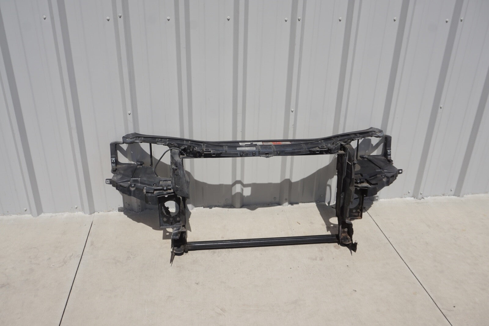 06-10 AUDI A8 QUATTRO 4.2L ENGINE RADIATOR CARRIER BRACKET SUPPORT FRAME OEM
