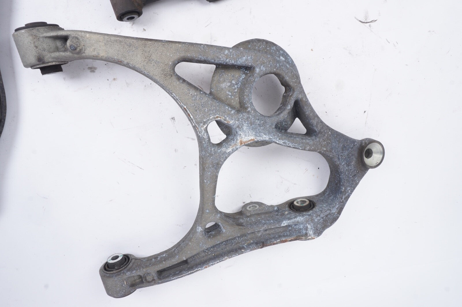 06-13 Mercedes W251 R350 GL550 Rear Left Control Arm Lower and Upper 1643501906