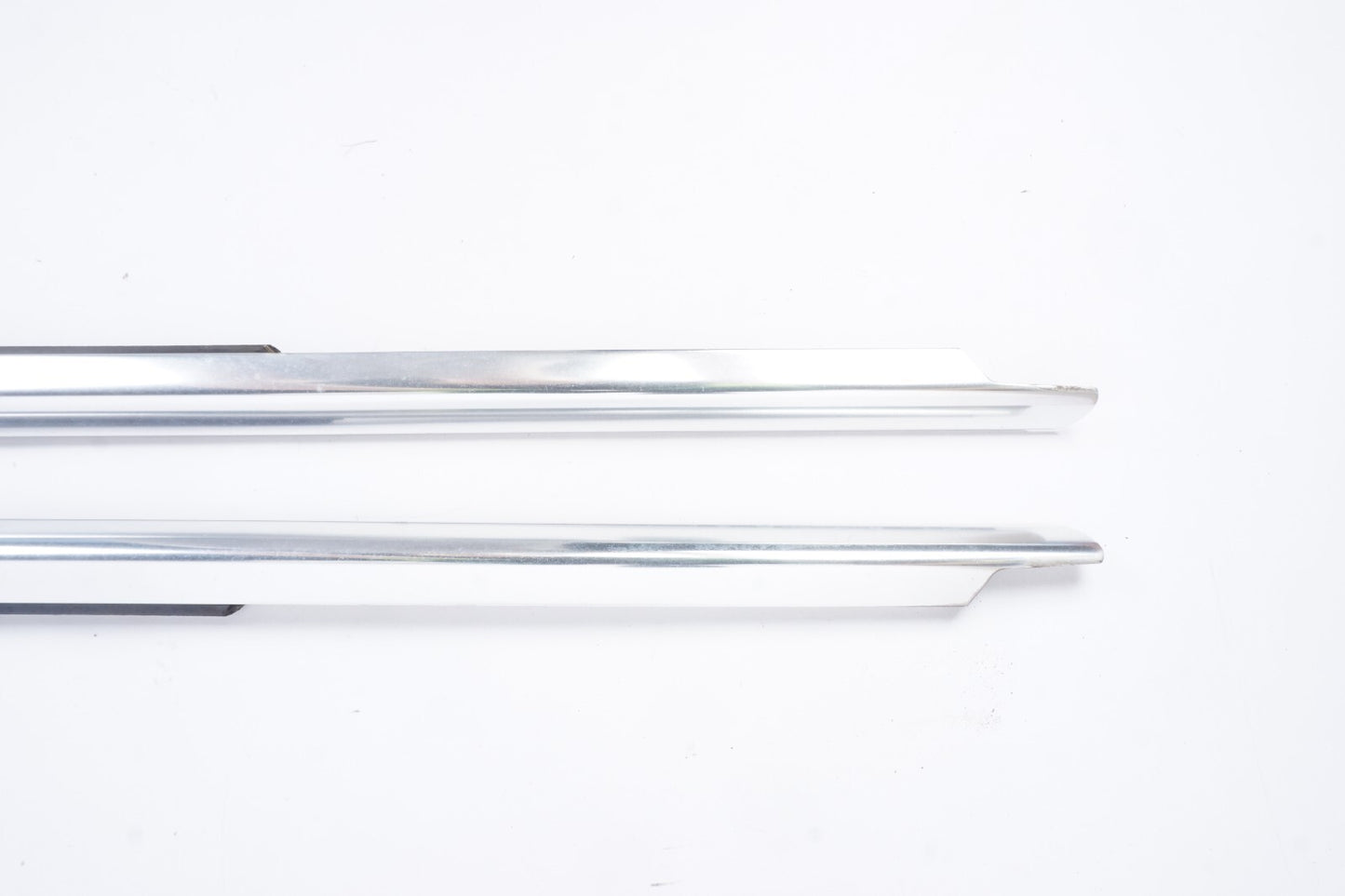 10-17 Mercedes W207 E350 E550 Coupe Rear Quarter Chrome Belt Molding Lh & Rh OEM