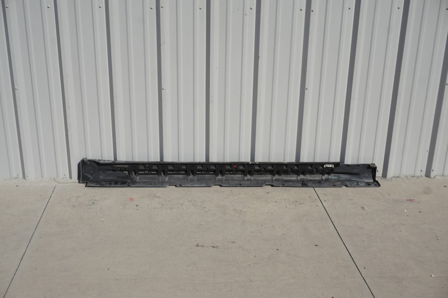 2017 - 2019 ALFA ROMEO STELVIO LEFT DRIVER SIDE DOOR SKIRT ROCKER PANEL OEM