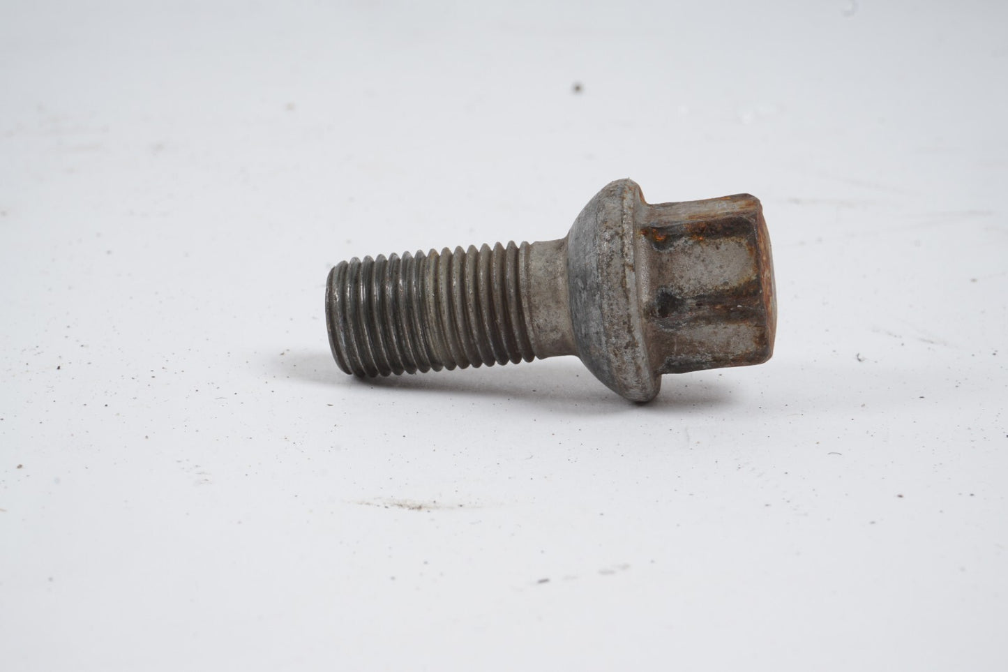 08-14 Mercedes W204 C300 C250 C350 WHEEL LUG NUT BOLTS SET OF 20 OEM