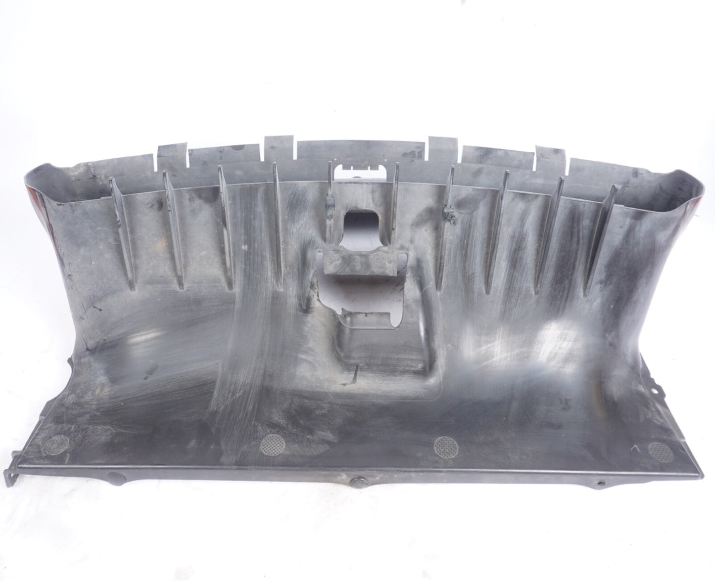 2011 - 2017 PORSCHE CAYENNE RADIATOR SHUTTER GRILLE ASSEMBLY 7P5121293C