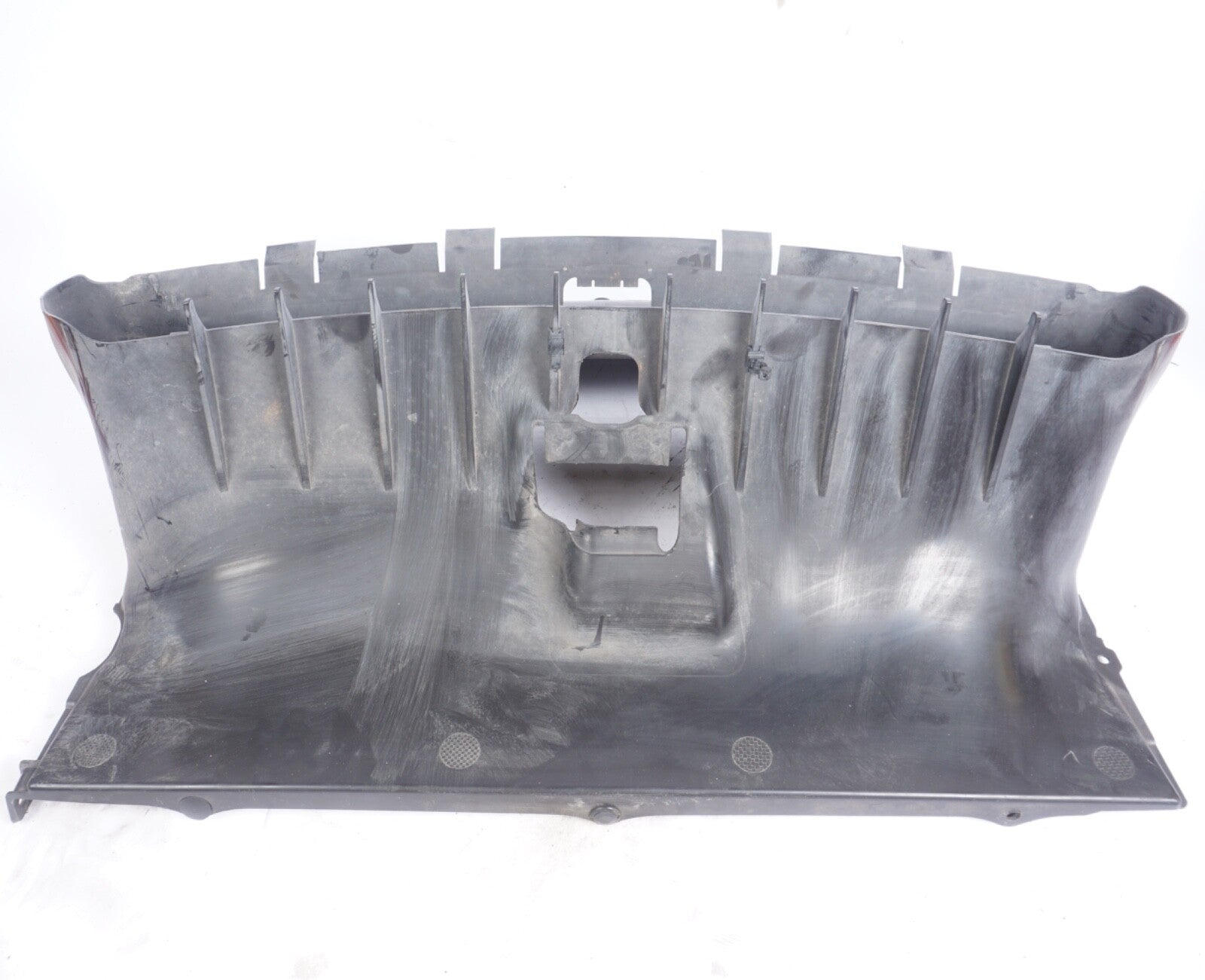 2011 - 2017 PORSCHE CAYENNE RADIATOR SHUTTER GRILLE ASSEMBLY 7P5121293C