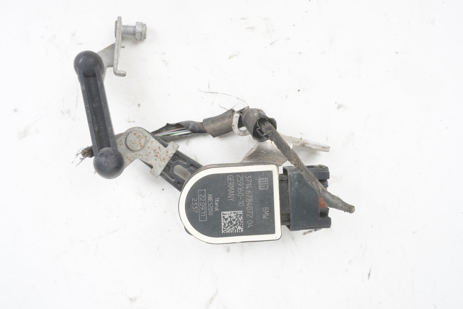 2012 – 2017 BMW 650i Front Left Driver Ride Height Level Sensor OEM 37146784072
