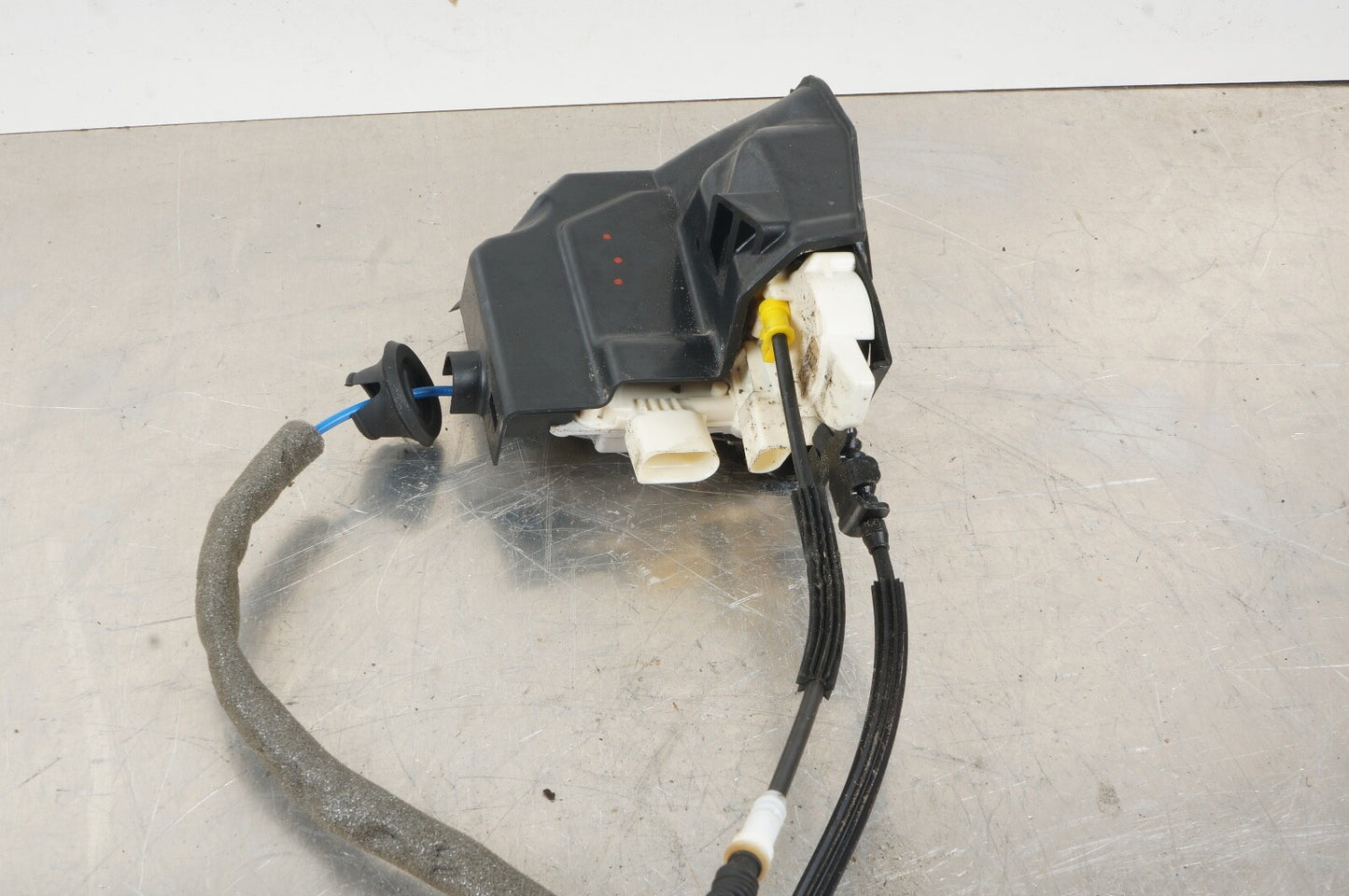 2011 - 2018 AUDI A8 L REAR LEFT SIDE DOOR LATCH LOCK ACTUATOR OEM 4H0839015
