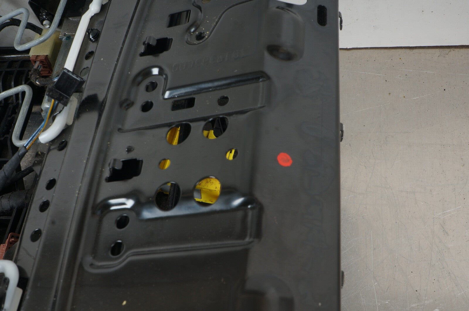 2007-2013 BMW X5 I35 FRONT RIGHT PASSENGER SIDE SEAT FRAME RAIL TRACK MOTOR OEM