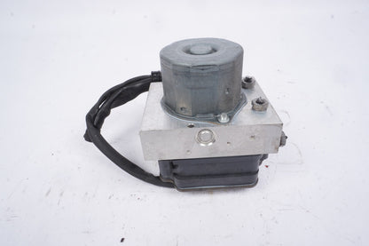 14-18 Mercedes W212 E350 CLS550 ABS Anti Lock Brake Pump Module 2124310848 OEM
