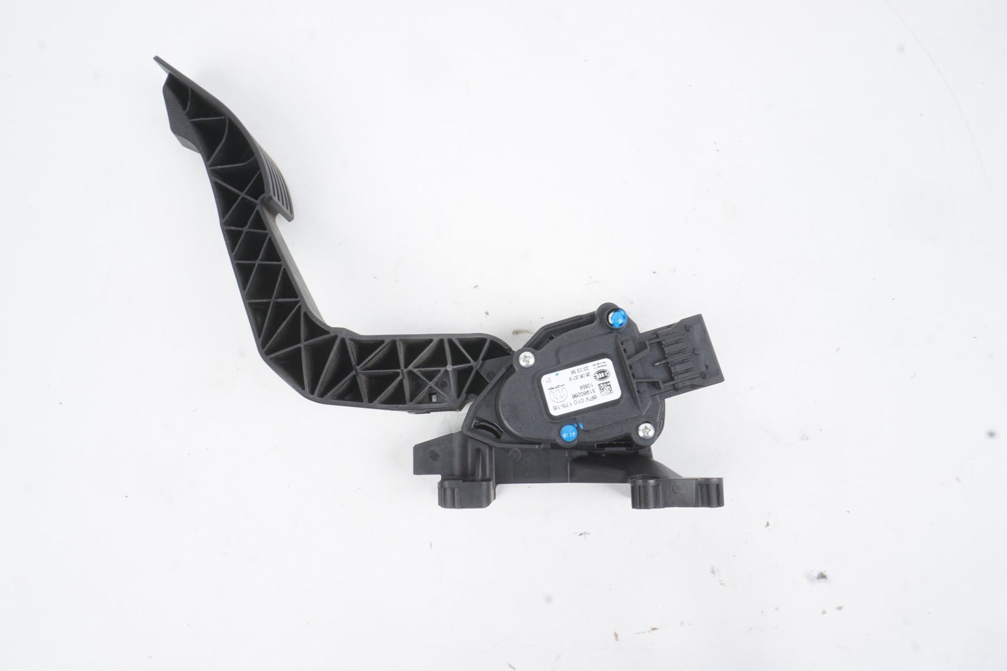 2015-2023 Jeep Renegade Gas Pedal Accelerator OEM