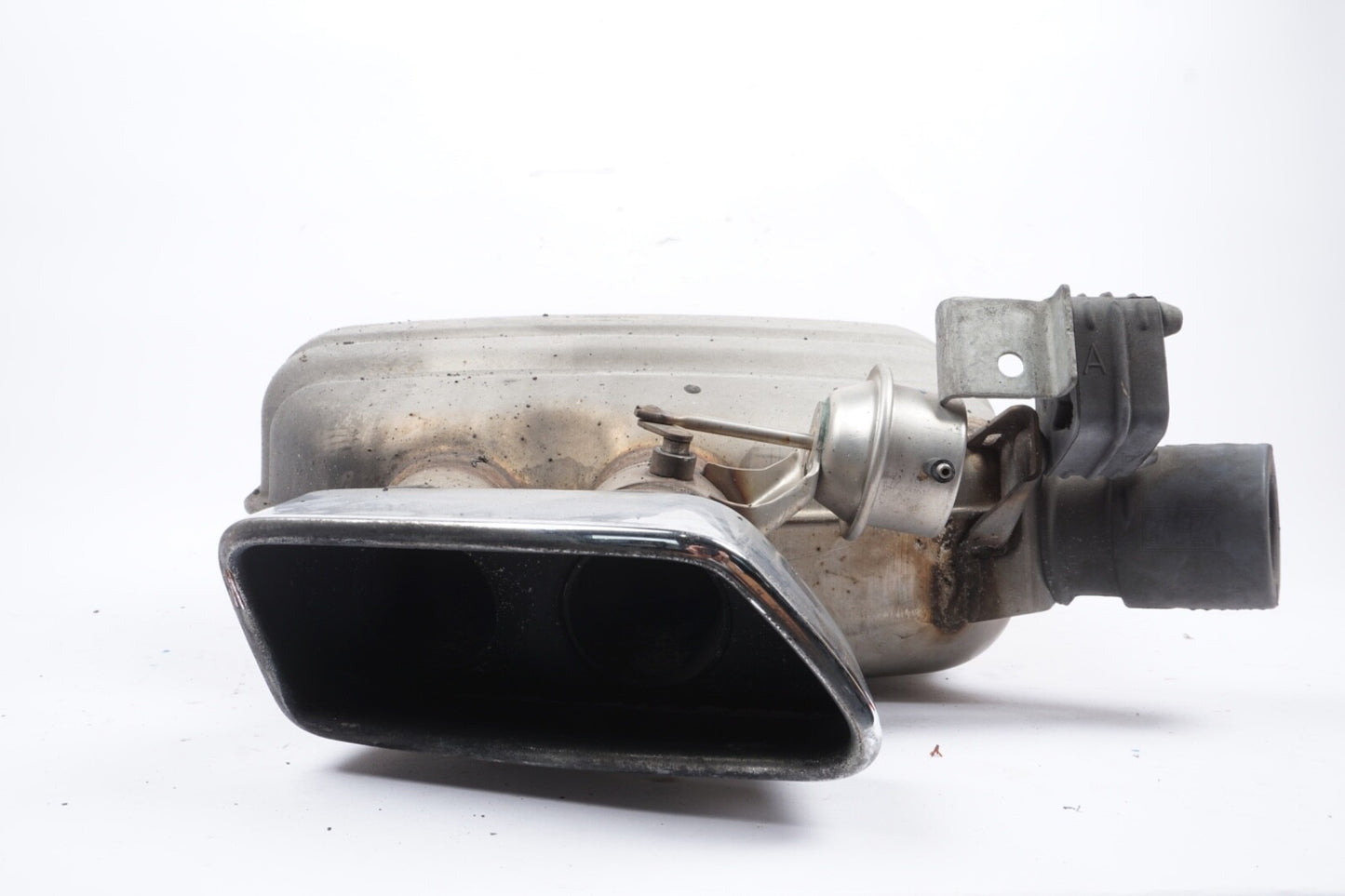 2012 - 2014 BMW 650I REAR LEFT MUFFLER EXHAUST TAIL PIPE OEM