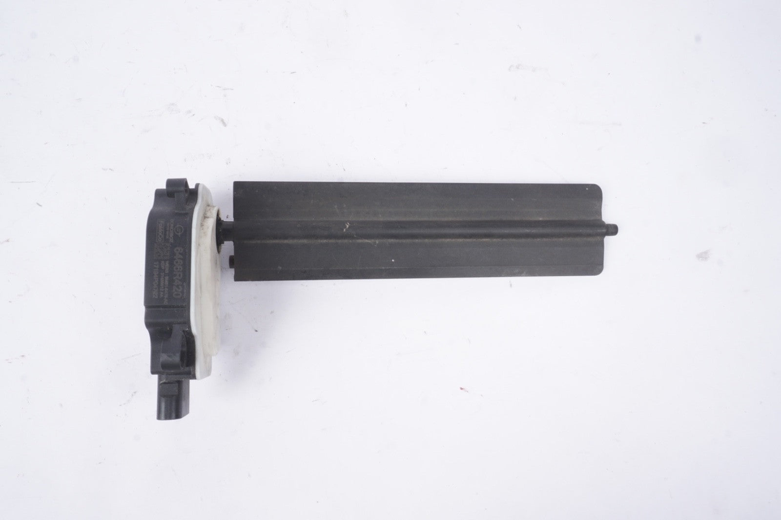 2013  - 19 FORD  FOCUS SHUTTER MOTOR ACTUATOR 6466R420 OEM
