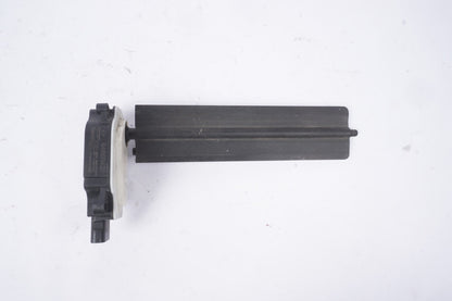 2013  - 19 FORD  FOCUS SHUTTER MOTOR ACTUATOR 6466R420 OEM