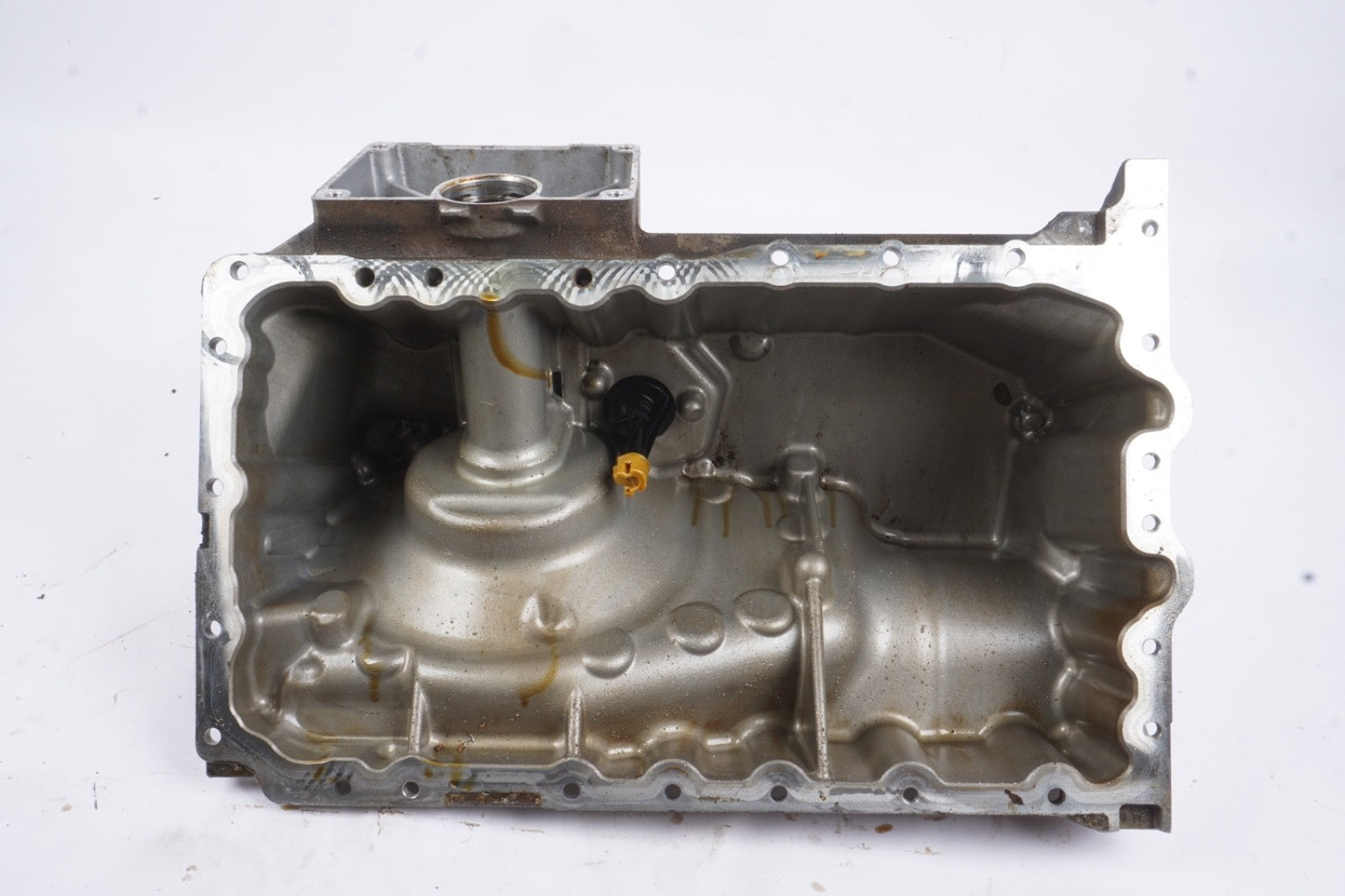 2013 - 2017 BMW X3 F25 2.0 L ENGINE OIL PAN OEM