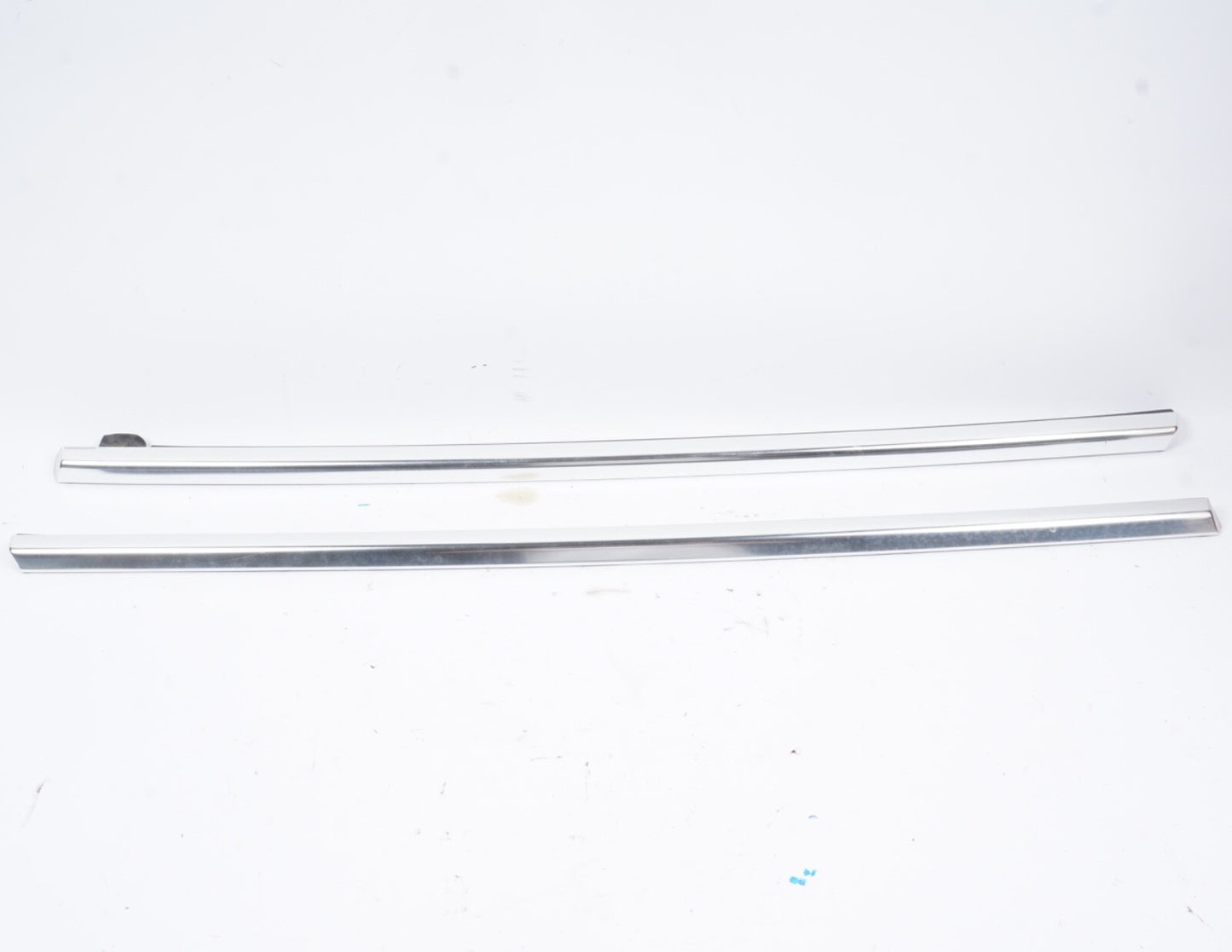 11-17 Mercedes E550 E350 Convertible REAR WINDOW MOLDING LEFT RIGHT PAIR TRIM