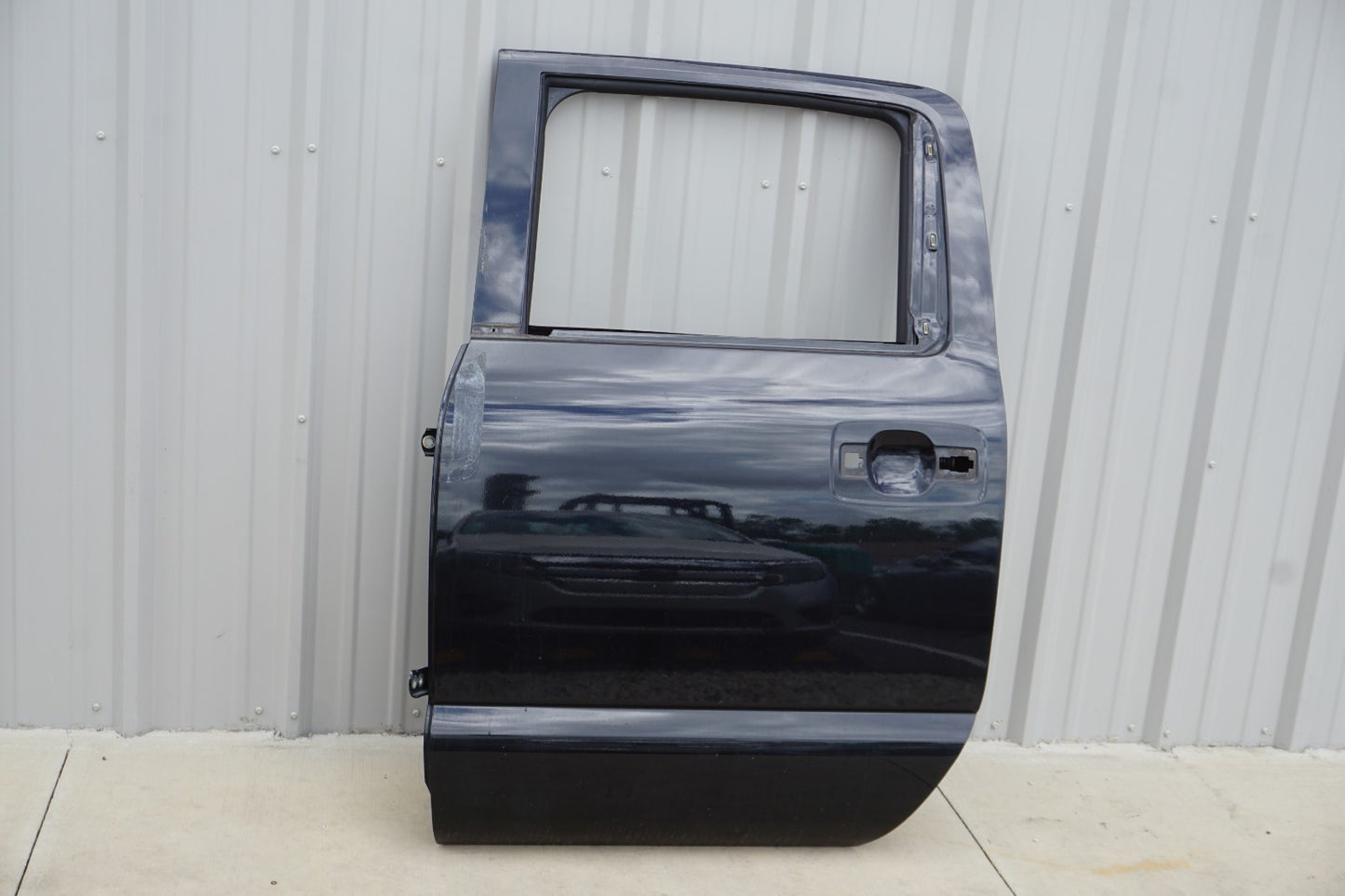 2018 - 2024 NISSAN TITAN XD CREW CAB LEFT DRIVER REAR DOOR SHELL PANEL OEM