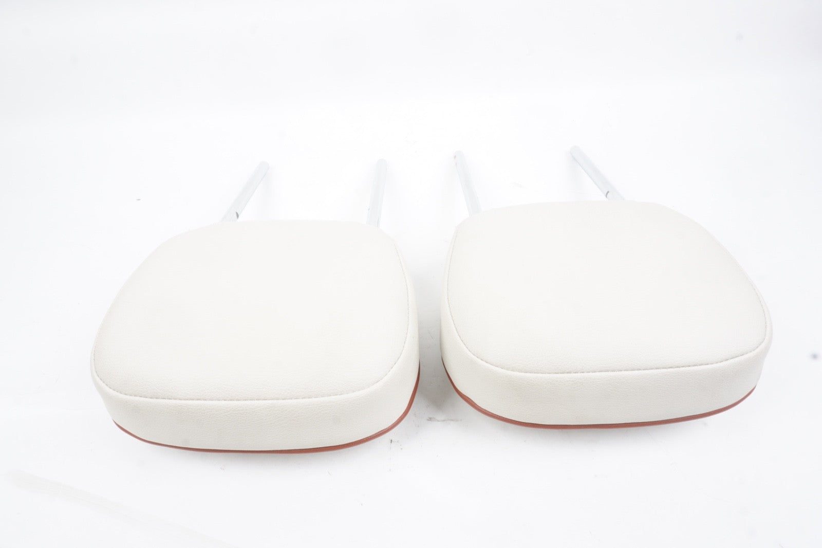 2014 - 2016 FIAT 500L OEM FRONT ROW SEAT HEADRESTS HEAD REST PAIR PAIR