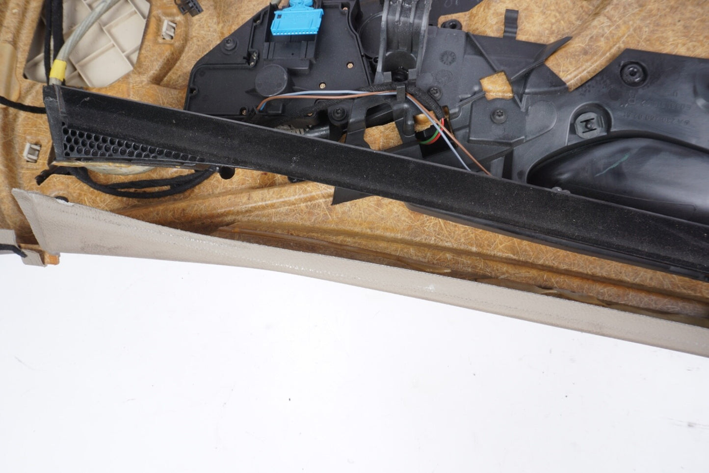 03-06 Mercedes R230 SL500 SL55 AMG Front Right Interior Door Panel Trim Assy OEM