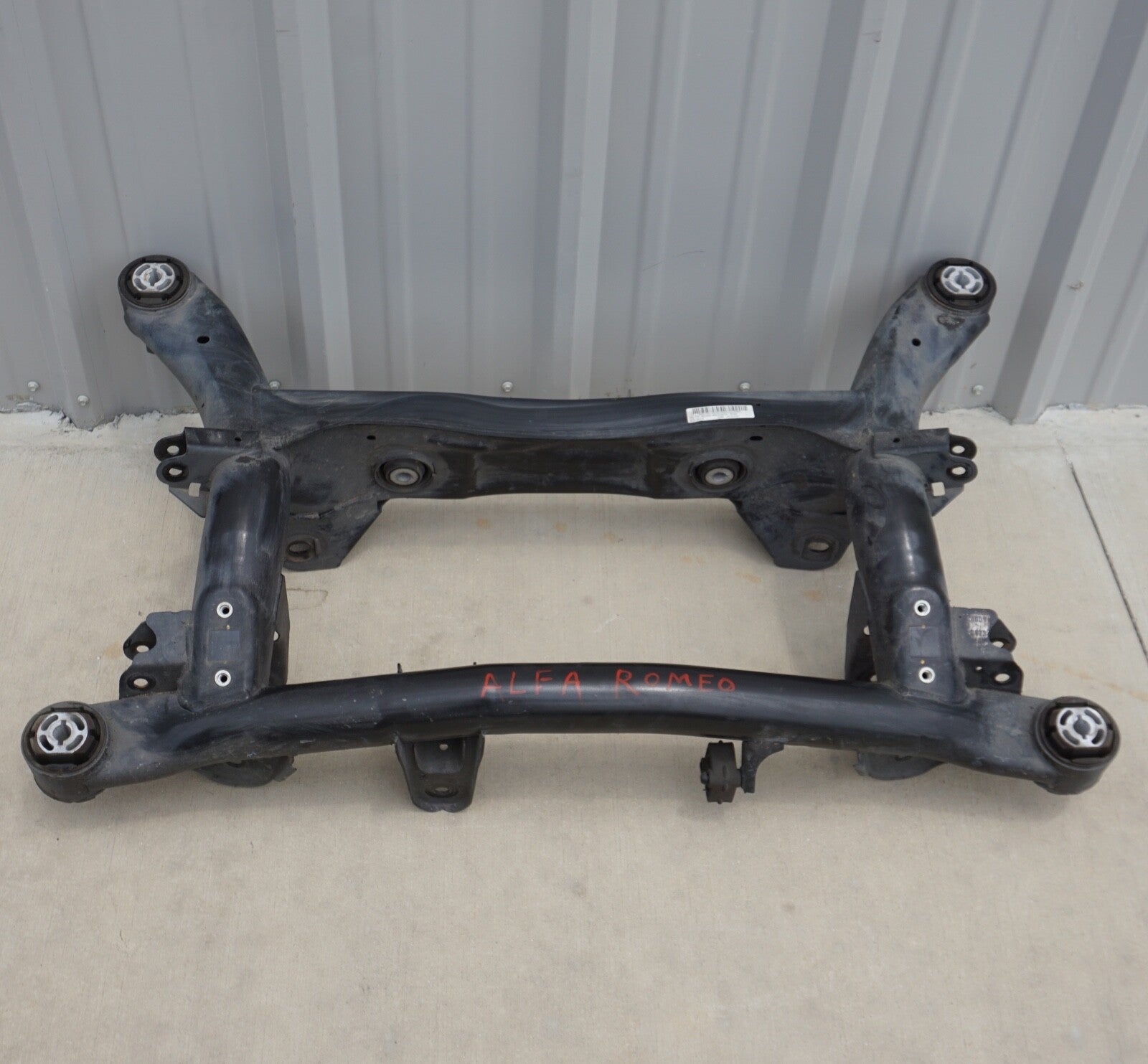 2017 - 2022 ALFA ROMEO GIULIA 2.0L RWD REAR SUBFRAME CROSSMEMBER OEM 00505521660