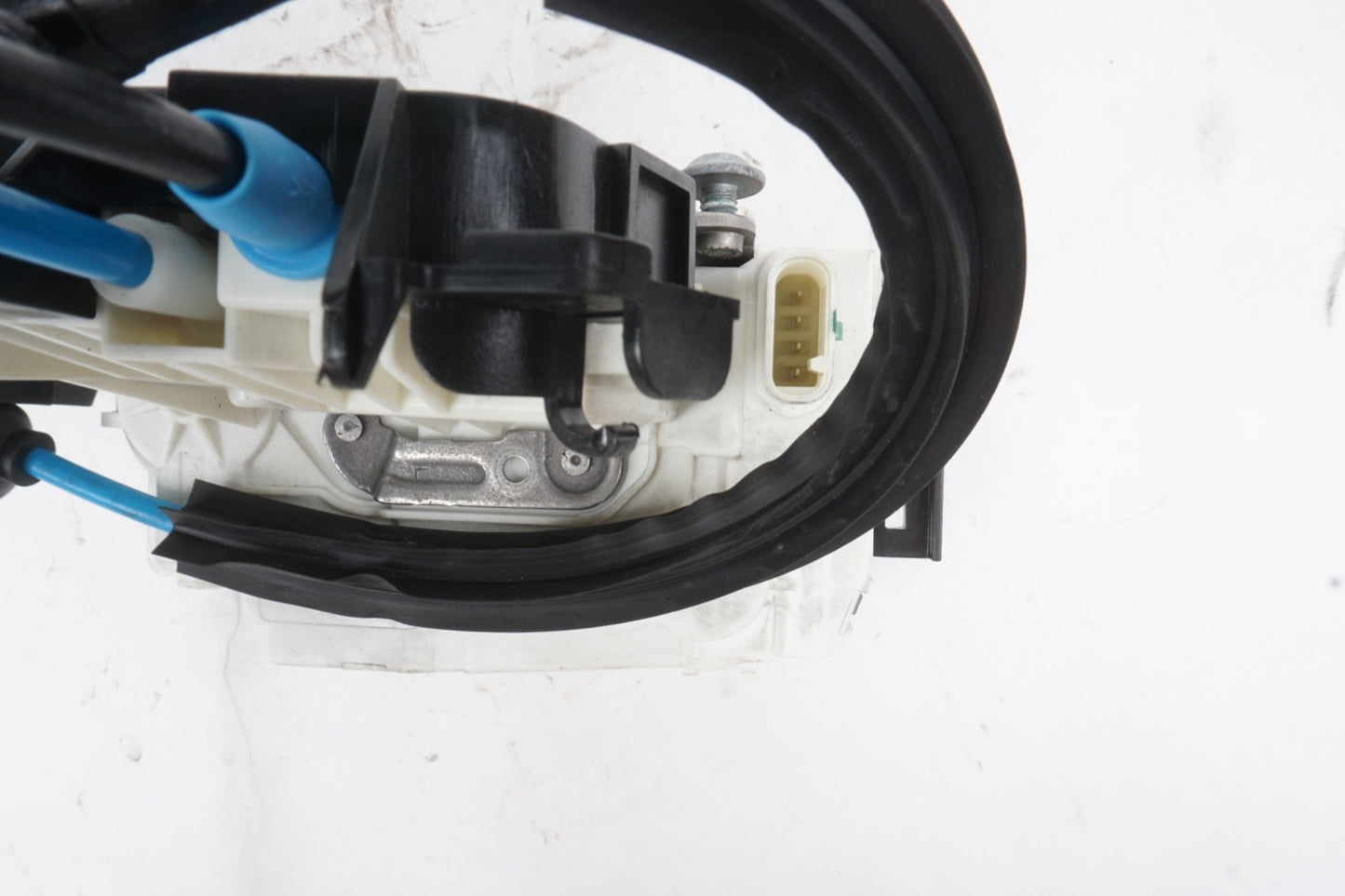 2008 - 2014 Mercedes C300 C350 C63 Rear Left Side Door Lock Latch Actuator OEM