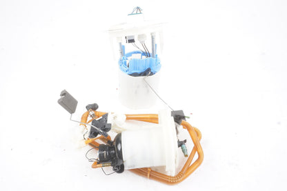 2008 - 2011 Mercedes C300 W204 Fuel Pump Left & Right  OEM