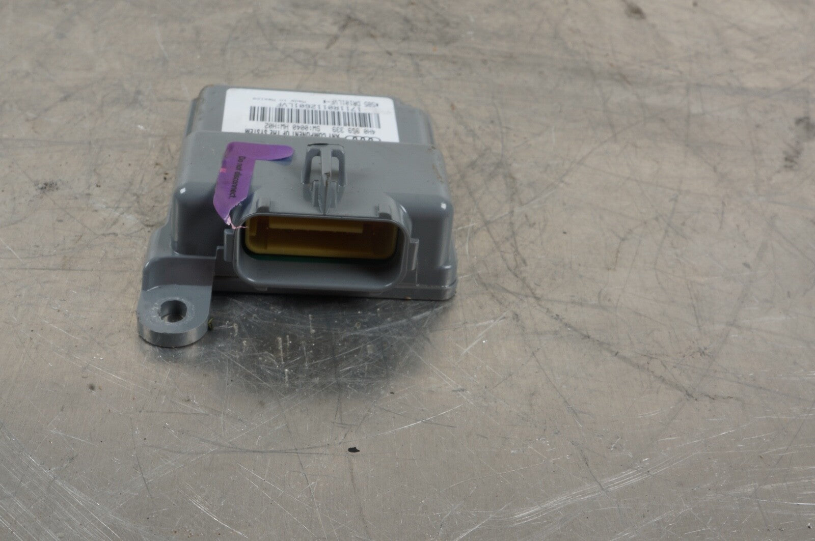 2011-2018 AUDI A8 A8L S8  FRONT RIGHT SEAT OCCUPANT SENSOR MODULE 4H0959339A OEM