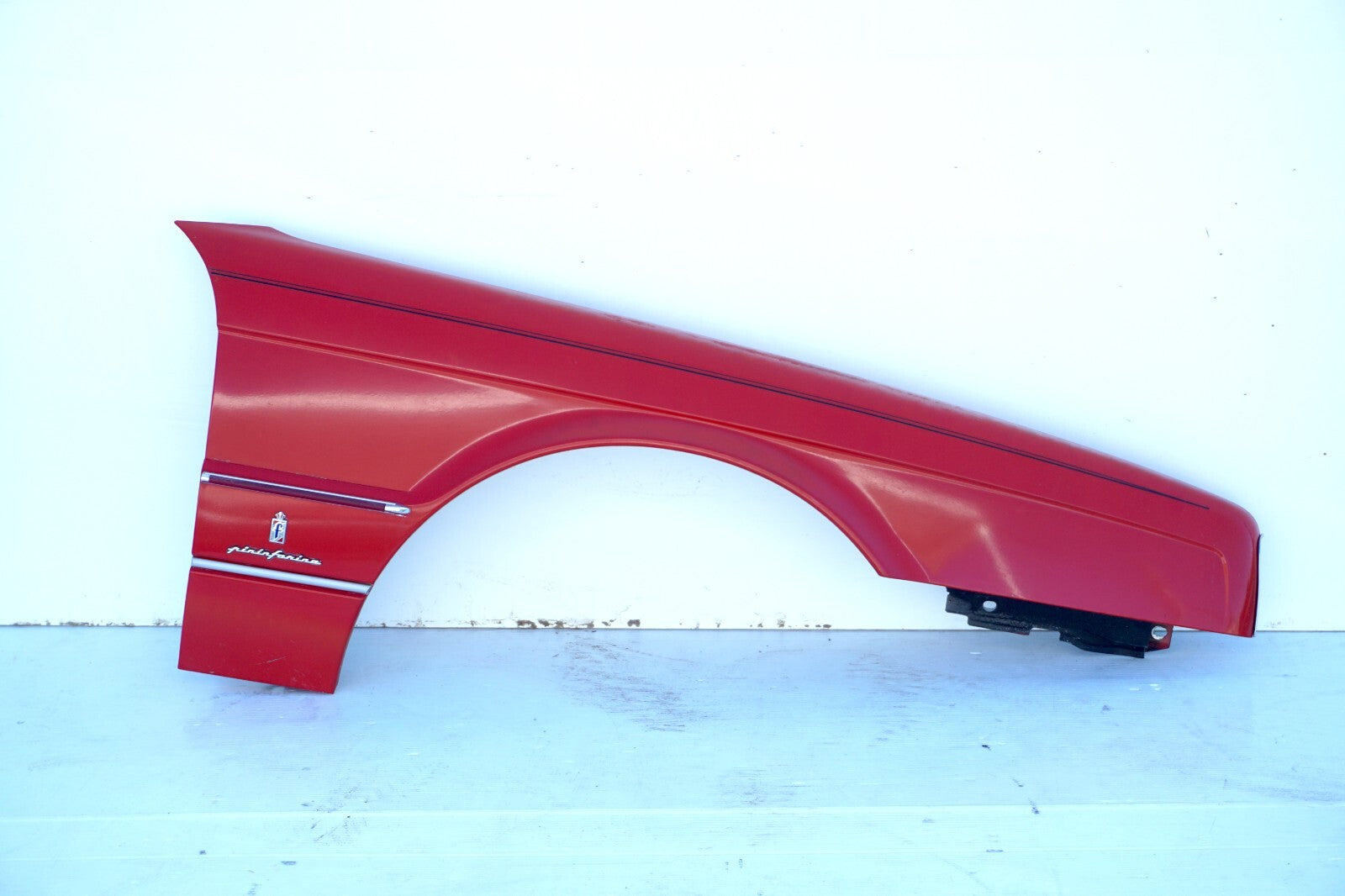1987-1993 Cadillac Allante FRONT FENDER RIGHT PASSENGER SIDE OEM