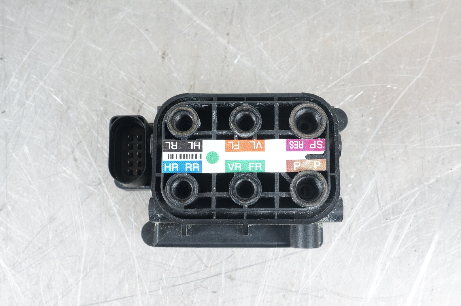 2012-2018 AUDI BENTLEY A7 A8 A8L S7 S8 RS7 AIR SUSPENSION CONTROL VALVE BLOCK