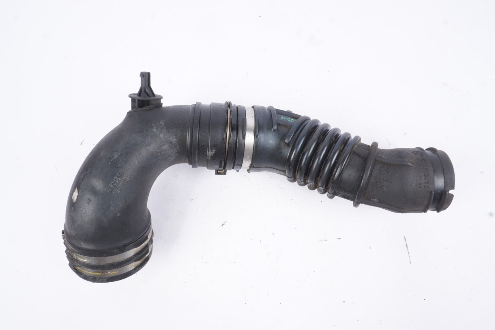 14-17 Maserati Ghibli 3.0L Air Cleaner Right Side Intake Hose Tube 670001590 OEM