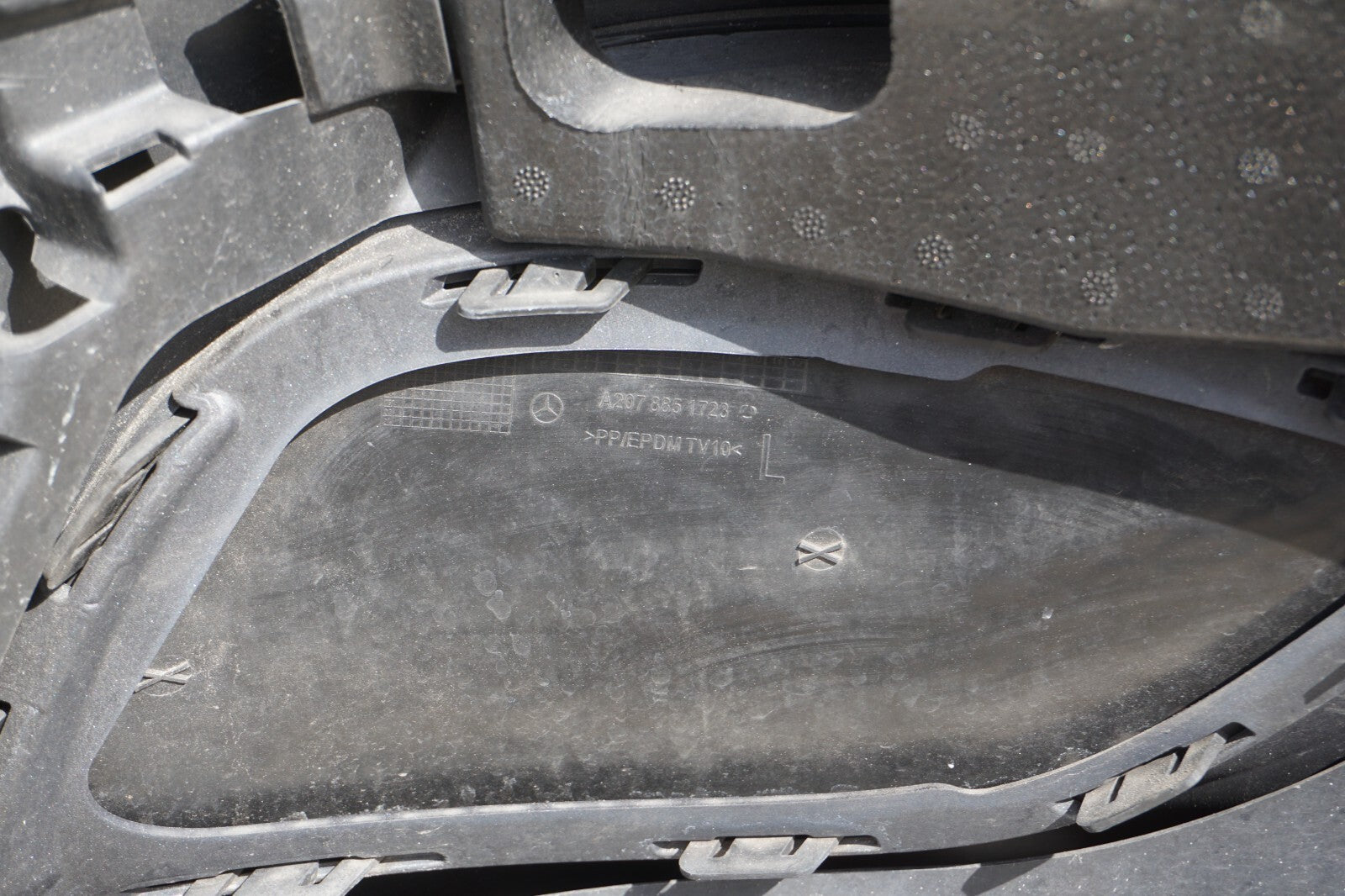 14 - 17 Mercedes W207 E350 E550 E400 Front Bumper Cover  OEM