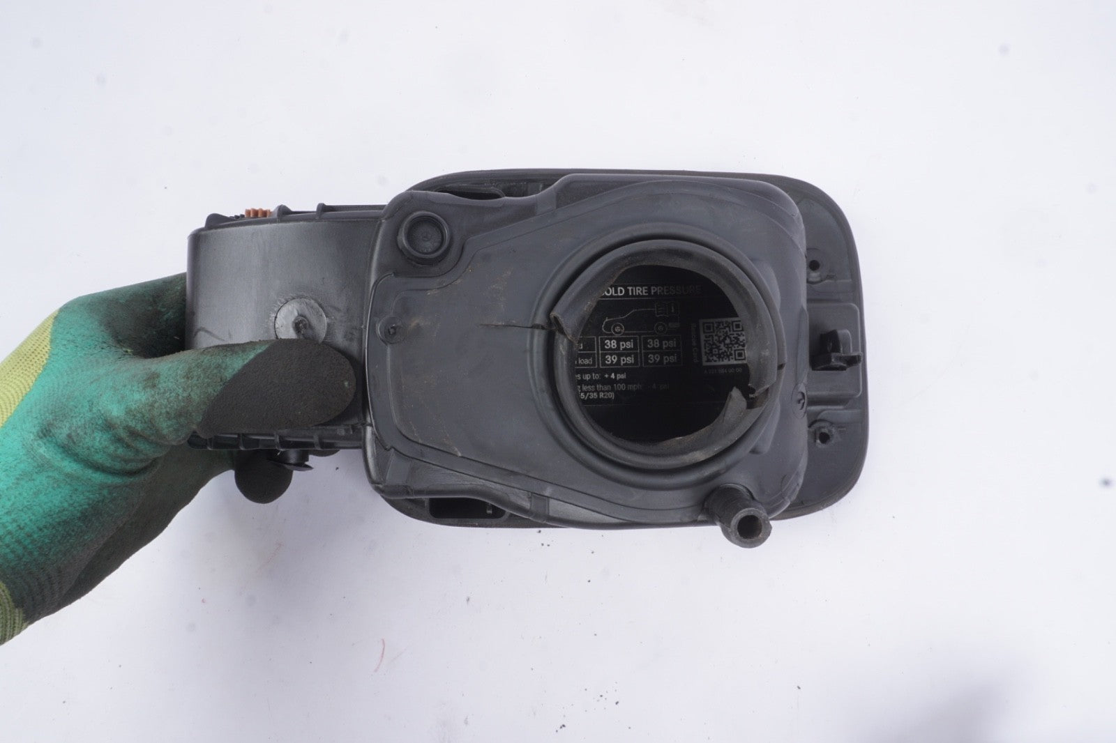 07-13 Mercedes W221 S550 S63 Fuel Tank Door & Cap w/ Actuator Motor OEM