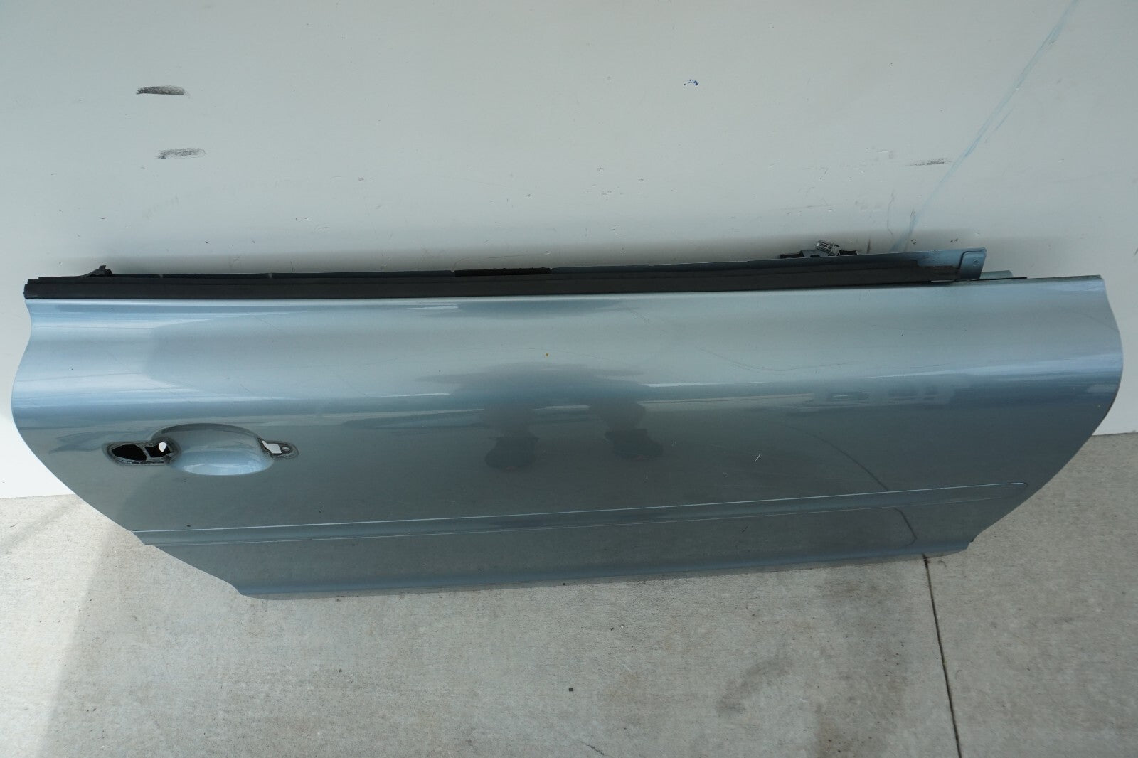 2006-2013 VOLVO C70 T5 FRONT RIGHT PASSENGER DOOR SHELL OEM