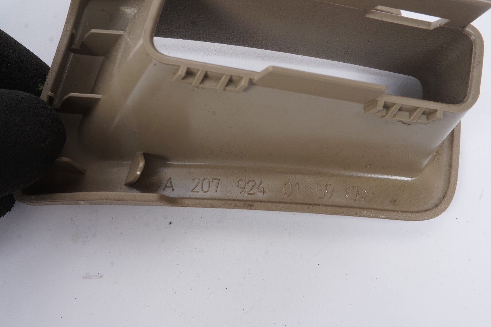 11 - 17 Mercedes E350 E550 Convertible Rear Seat Belt Guide Left 2079240159 OEM